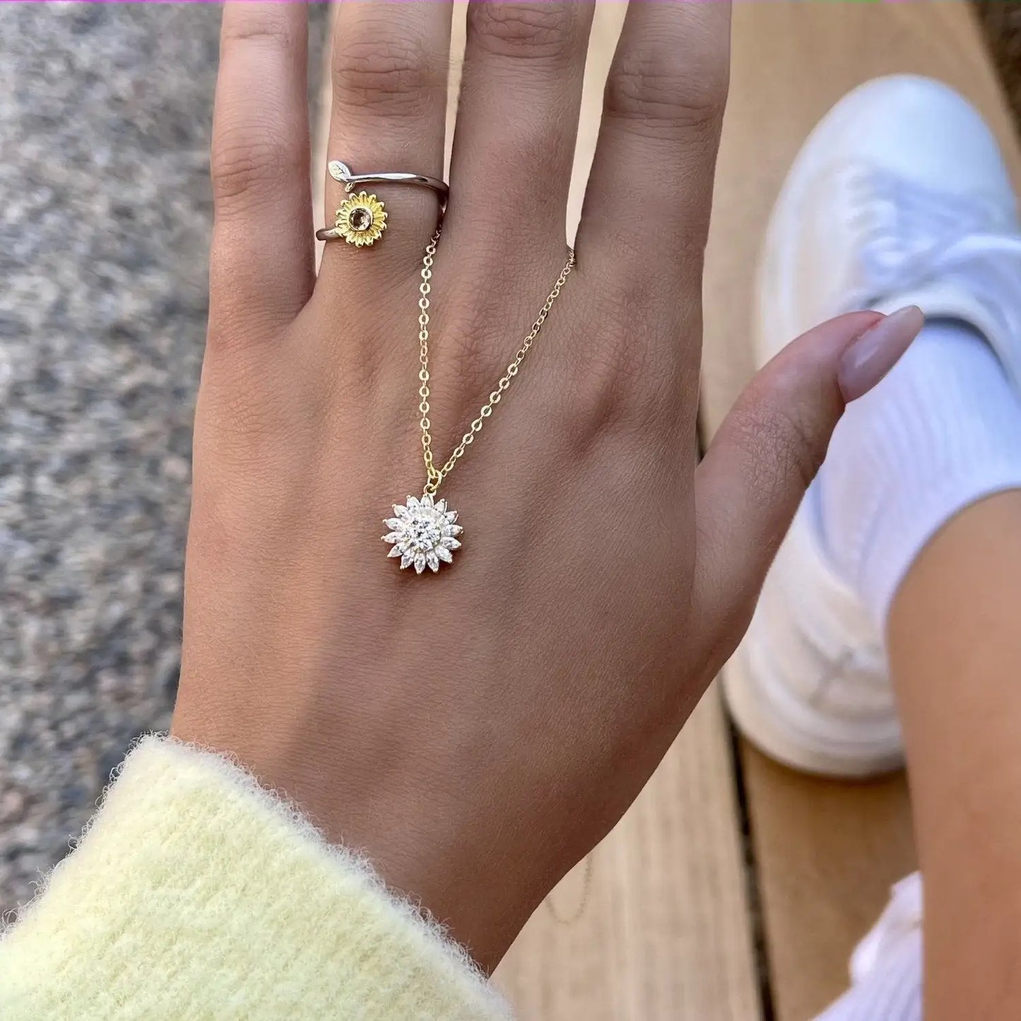 Sparkle Sunflower Necklace